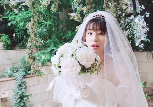 足立梨花は結婚どころか彼氏の噂もなく過去に交際していたのは川隅美慎だけ 独身の原因は2次元に恋してるから Secret Note